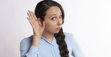 Zumbido nos ouvidos: conheça as principais causas