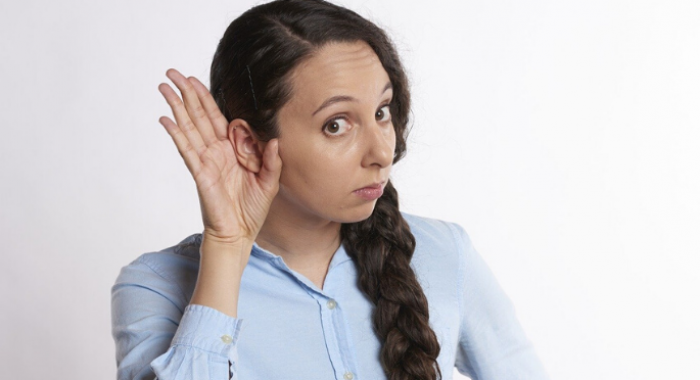 Zumbido nos ouvidos: conheça as principais causas