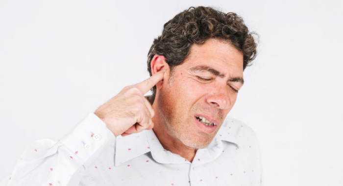Mastigação errada pode causar zumbido no ouvido?